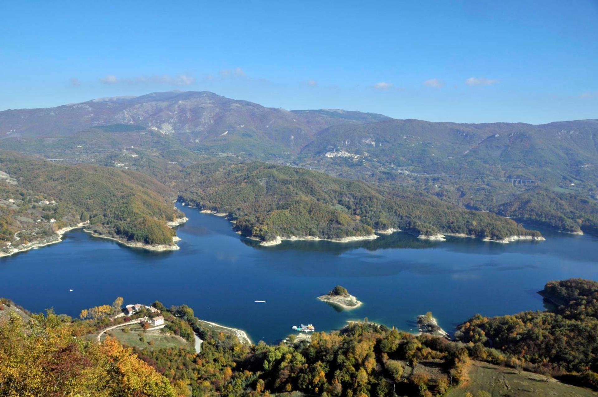 Agriturismo Incantesimo Del Lago Salto Varco Sabino Экстерьер фото